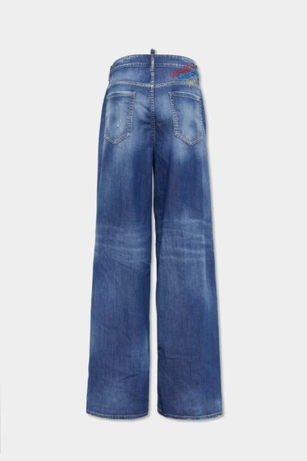 Summer Lovers Medium Wash Traveller Jean